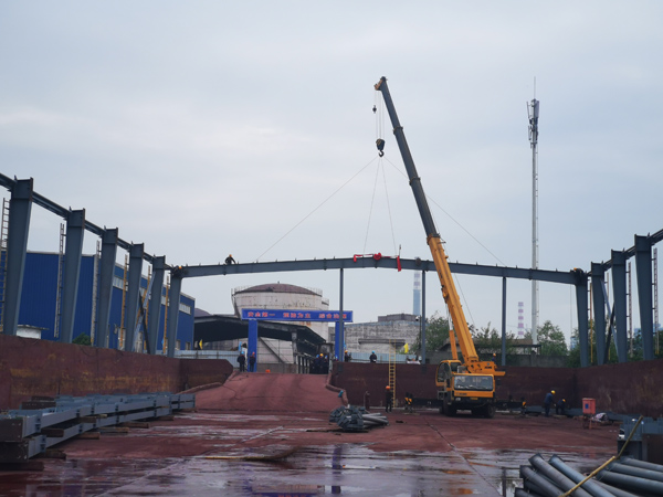 足球比分预测
冶化渣库改造项目完成首榀钢梁吊装