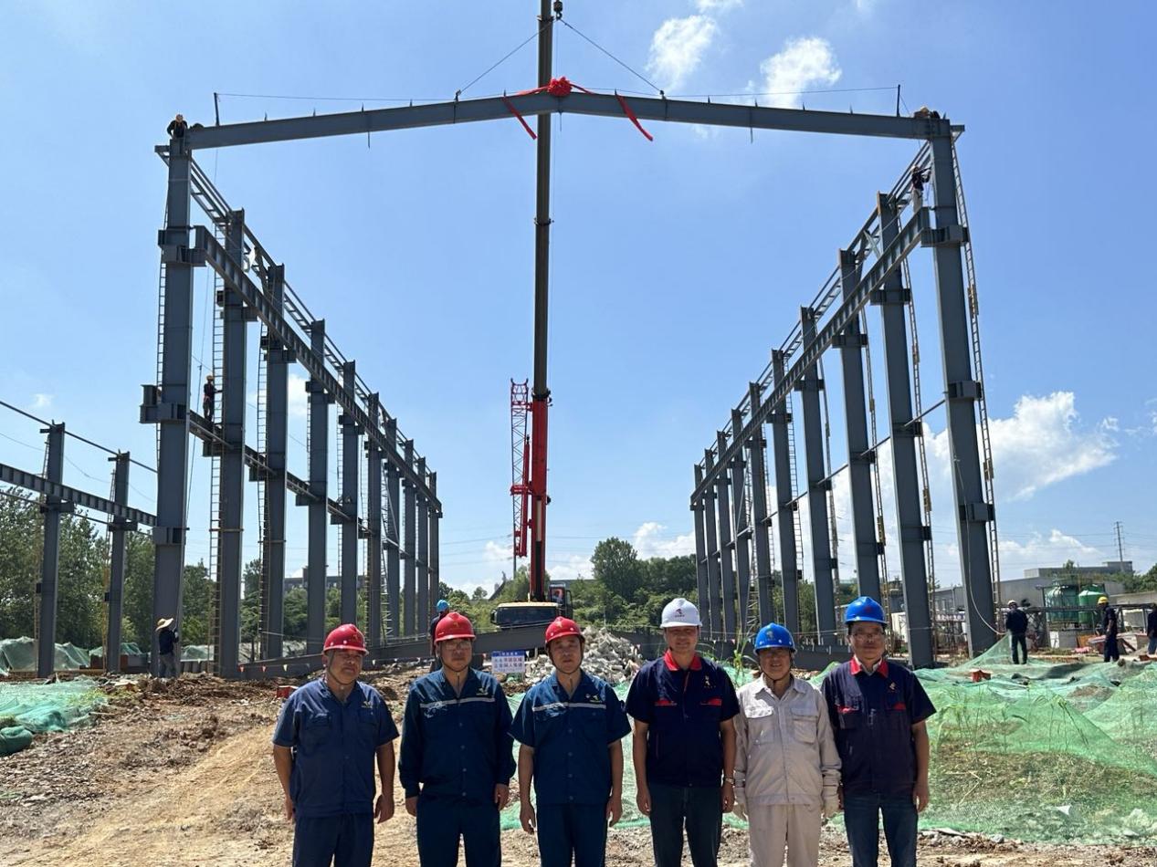 足球比分预测
（池州）100kta压铸锌合金主厂房项目首榀钢梁成功吊装