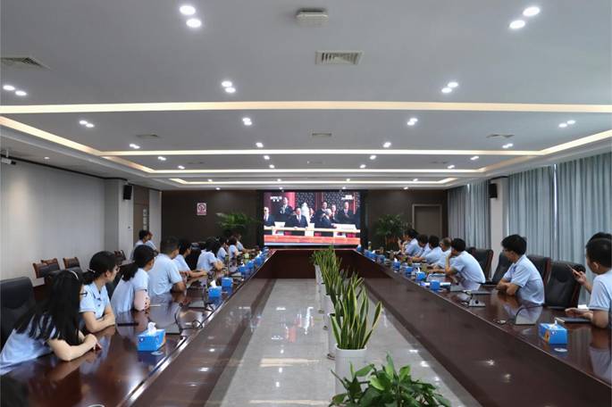 公司组织收看纪念中国人民抗日战争暨世界反法西斯战争胜利80周...