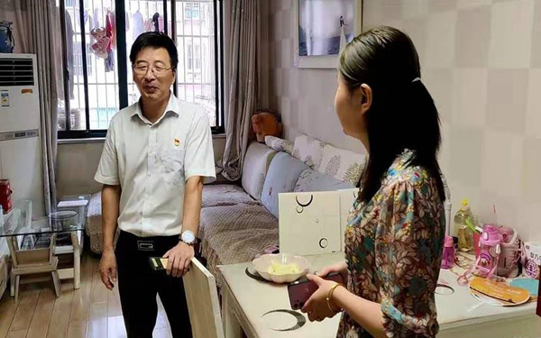 公司党委开展走访慰问