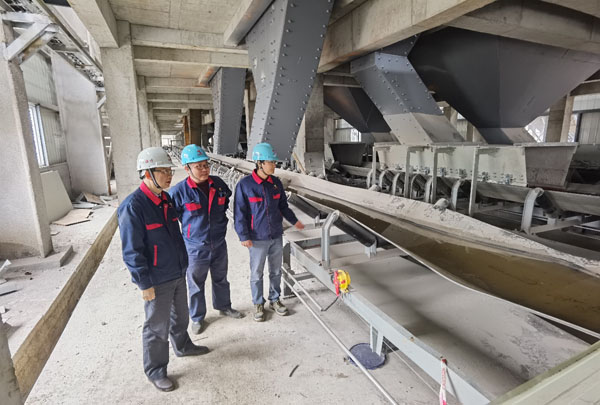 公司党委书记检查在建项目