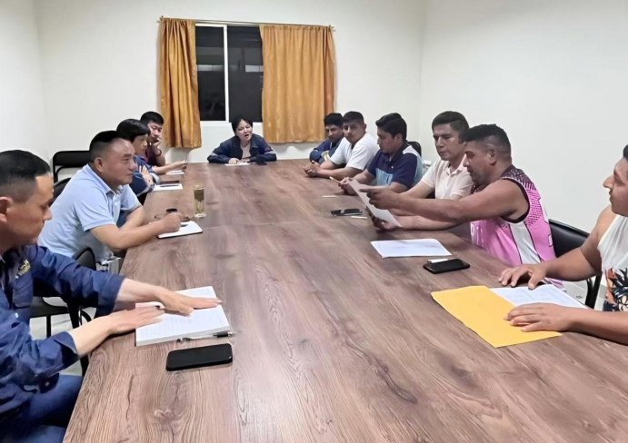 厄瓜多尔分足球比分预测召开
厄籍员工代表座谈会